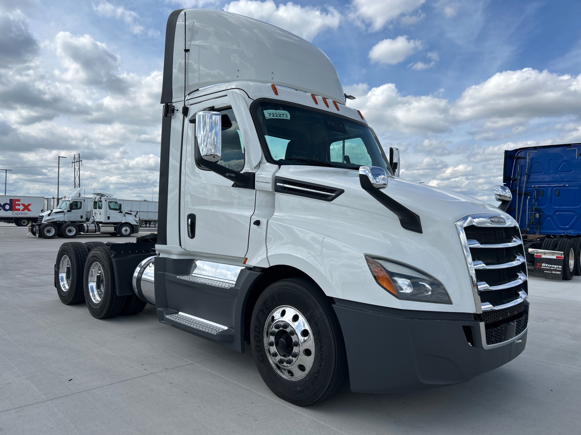 2022 Freightliner PT126DC 2022 Freightliner PT126DC - image 3 of 5