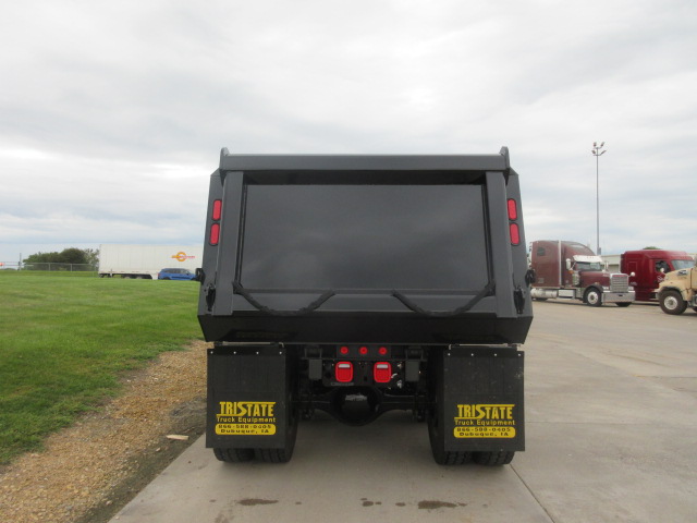 2027 Freightliner M2 106 in Davenport, IA — photo 5
