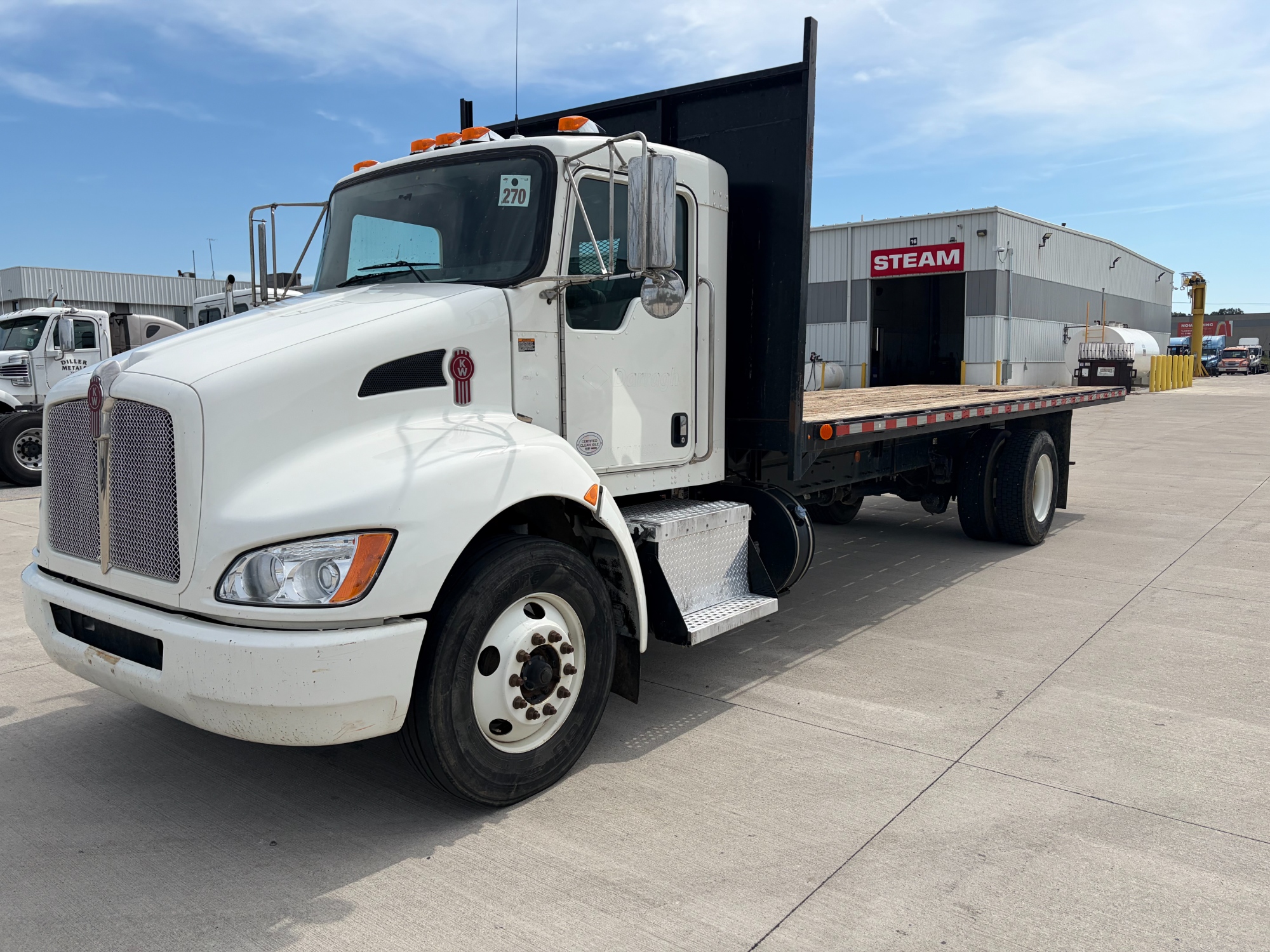 2022 Kenworth T270 2022 Kenworth T270 - image 1 of 5