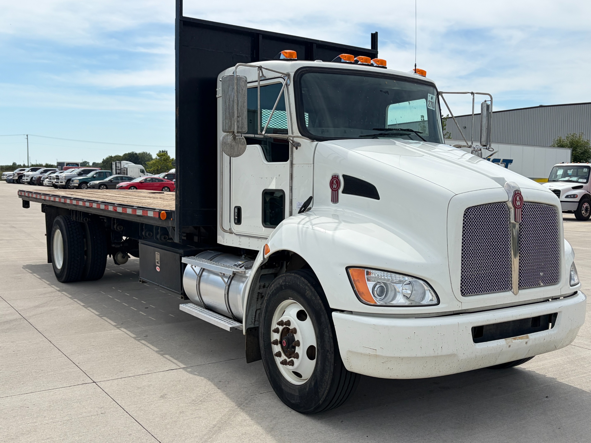 2022 Kenworth T270 2022 Kenworth T270 - image 3 of 5