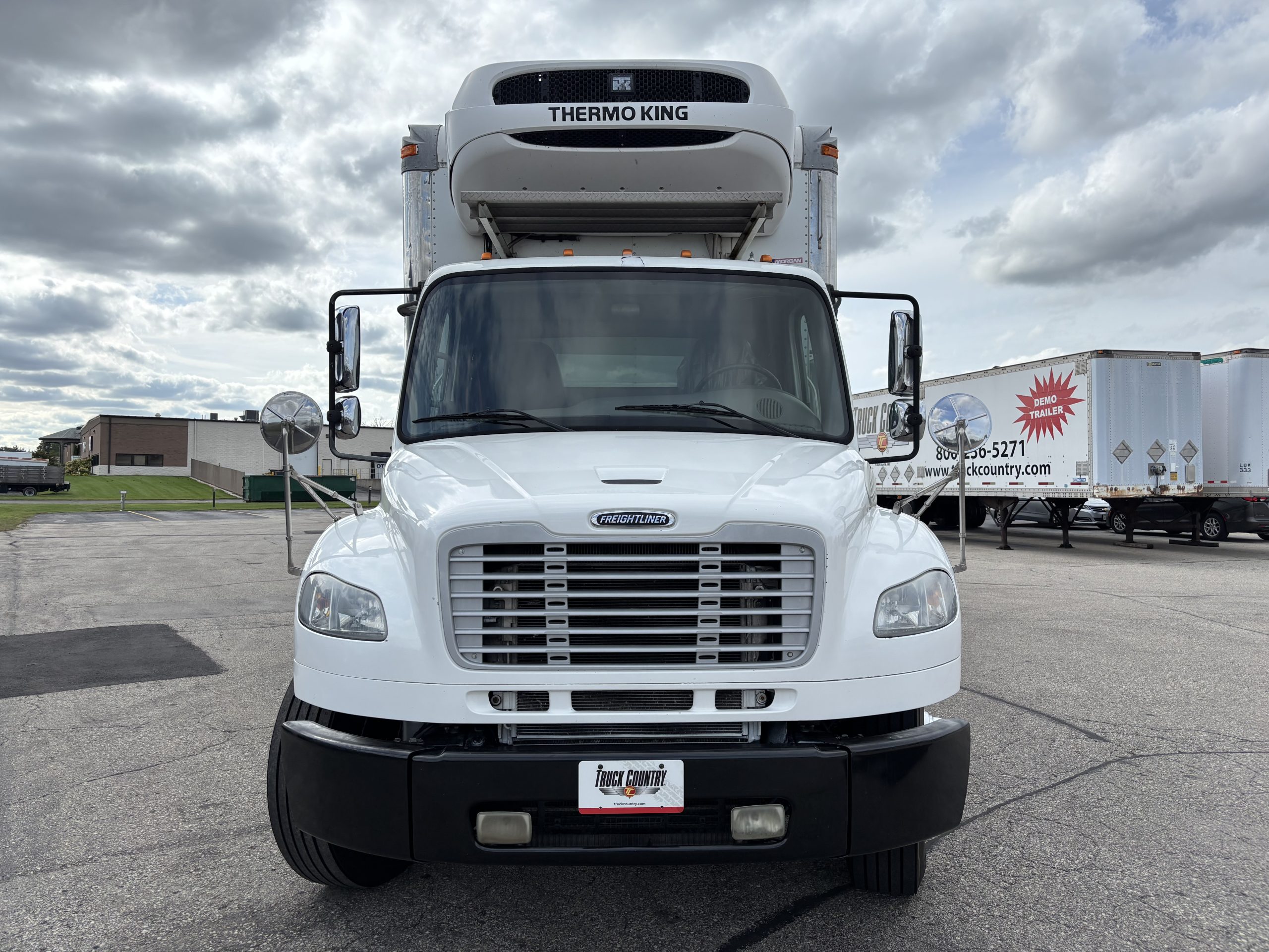 2016 Freightliner M280 2016 Freightliner M280 - image 2 of 6