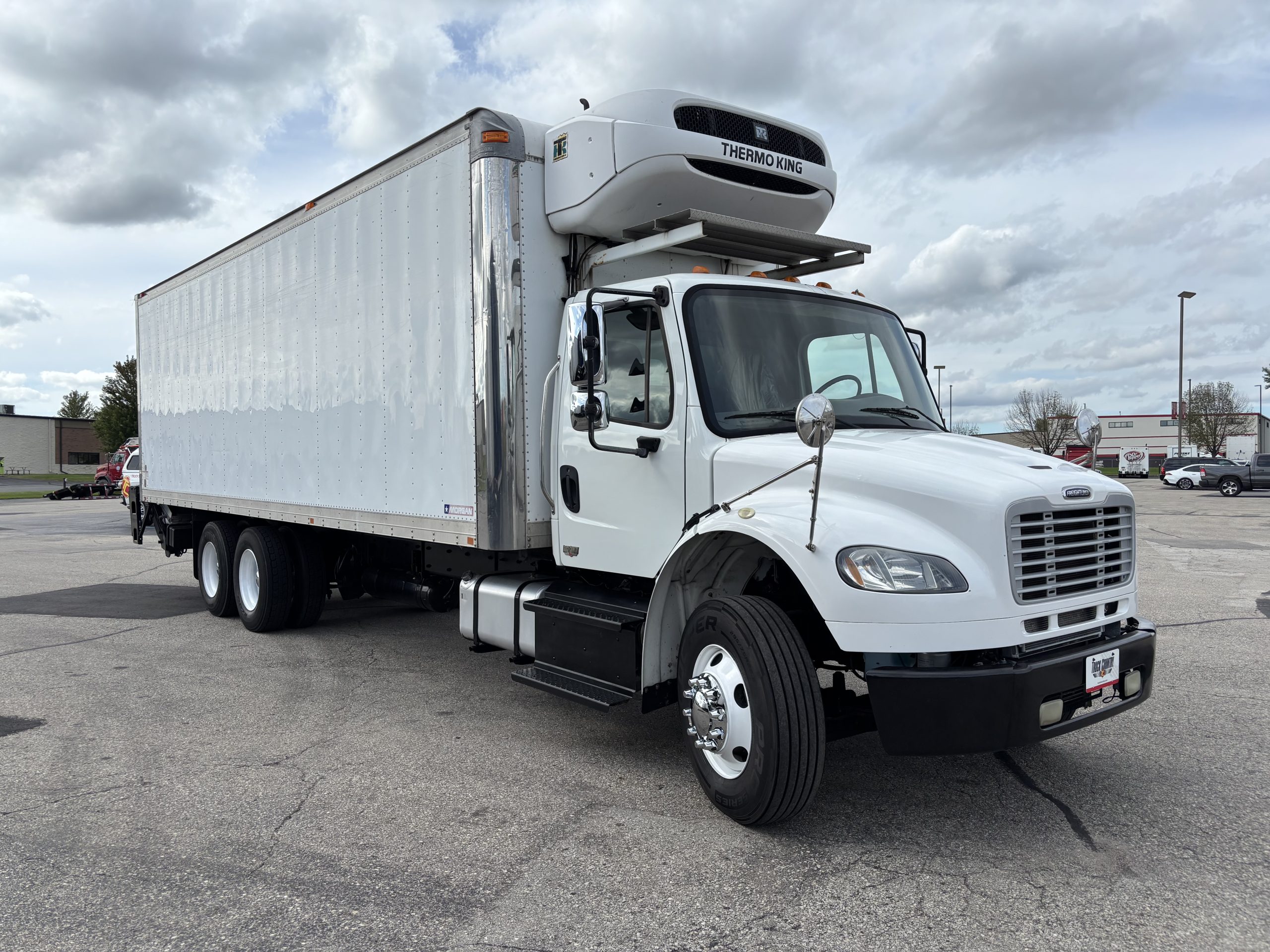 2016 Freightliner M280 2016 Freightliner M280 - image 3 of 6