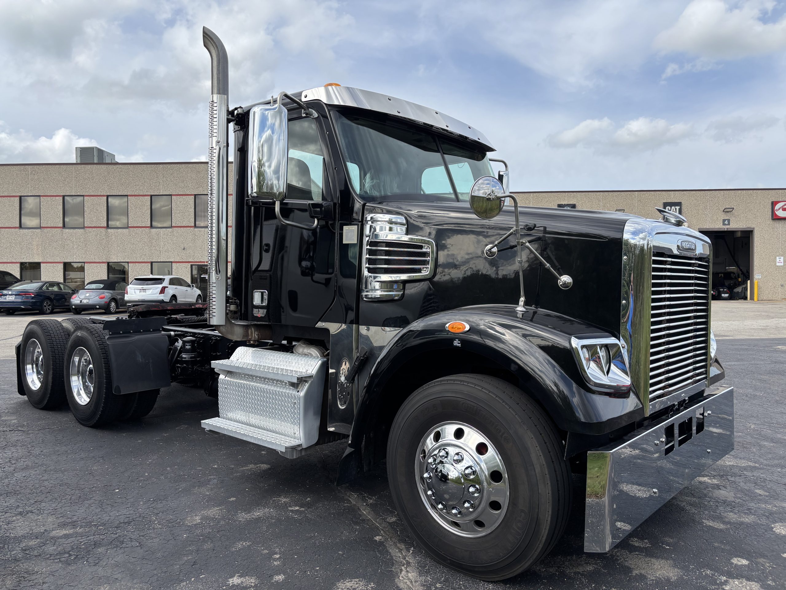 2022 Freightliner 122SD 2022 Freightliner 122SD - image 3 of 6