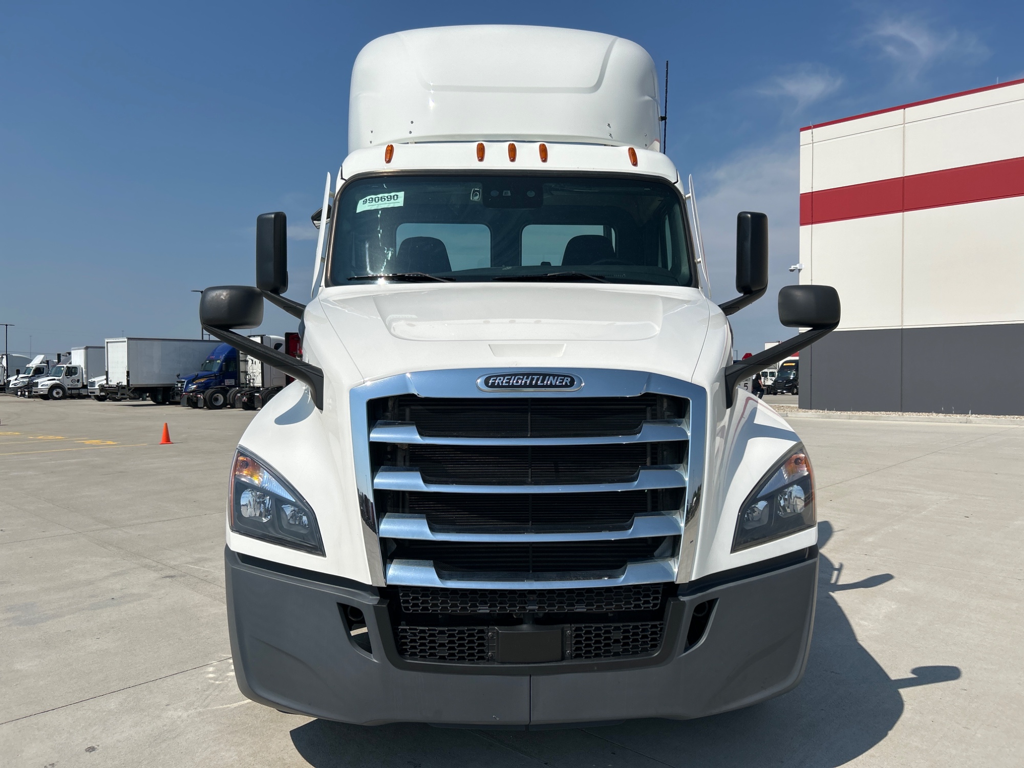 2021 Freightliner PT126DC 2021 Freightliner PT126DC - image 2 of 5