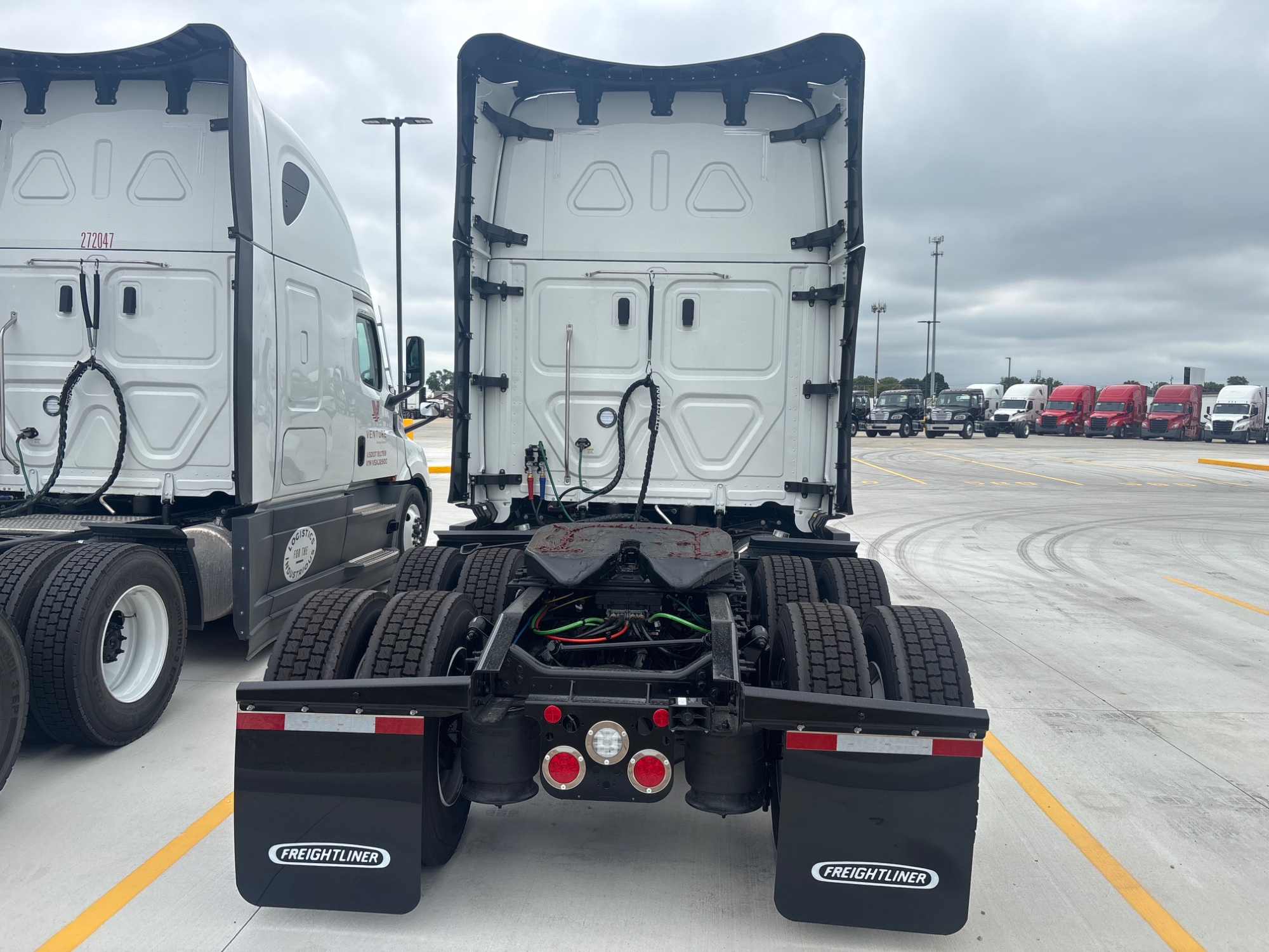 2027 Freightliner PJ126SLP 2027 Freightliner PJ126SLP - image 4 of 5
