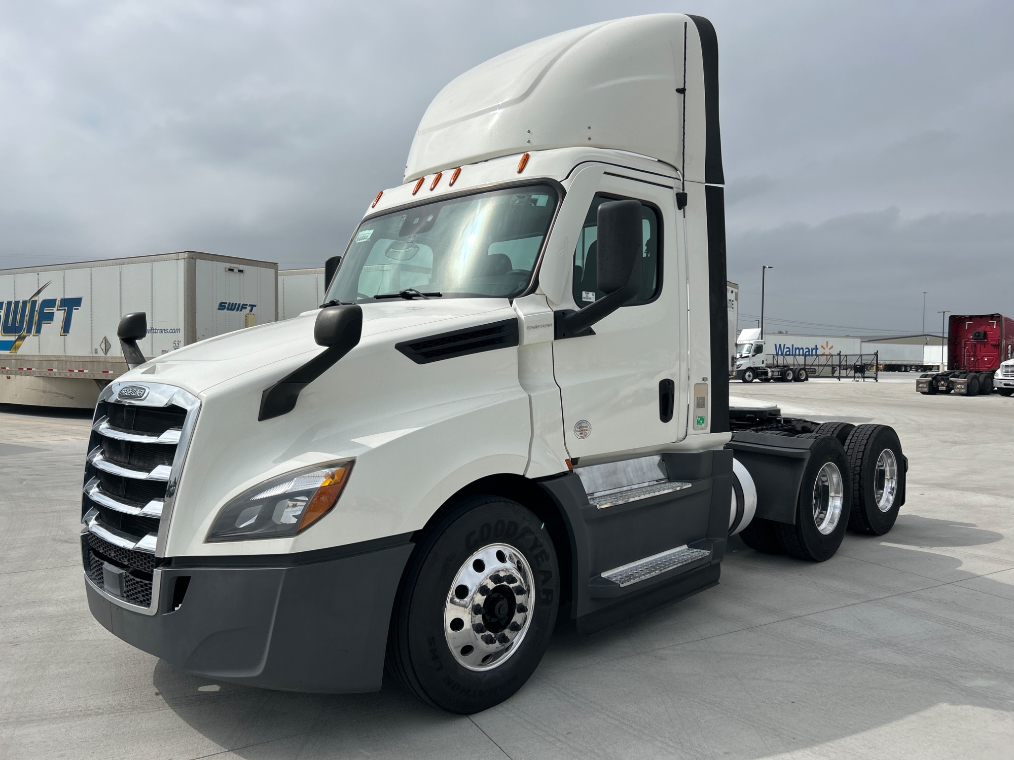 2021 Freightliner Cascadia in Dayton, OH