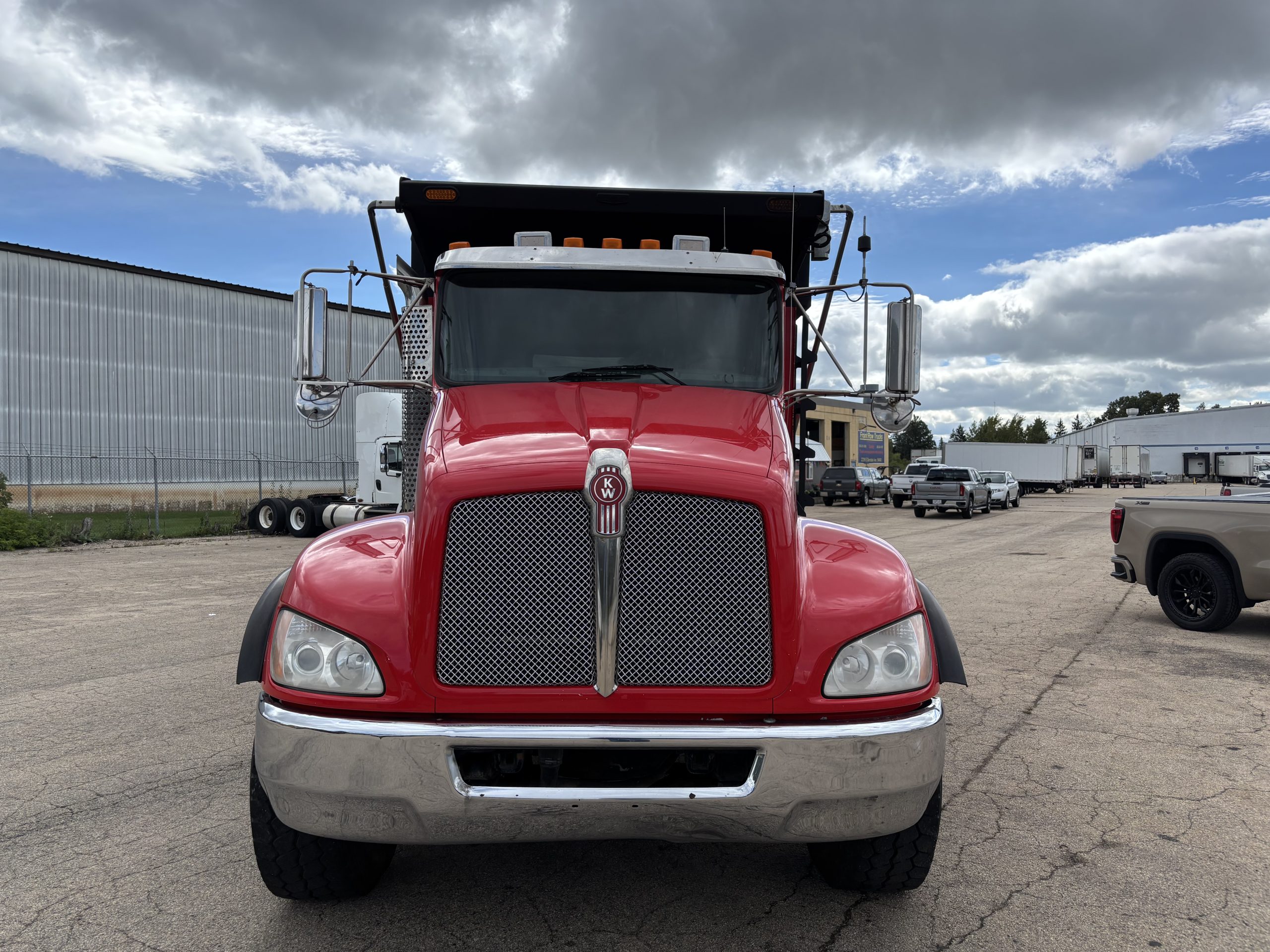 2018 Kenworth T370 in Appleton, WI — photo 2