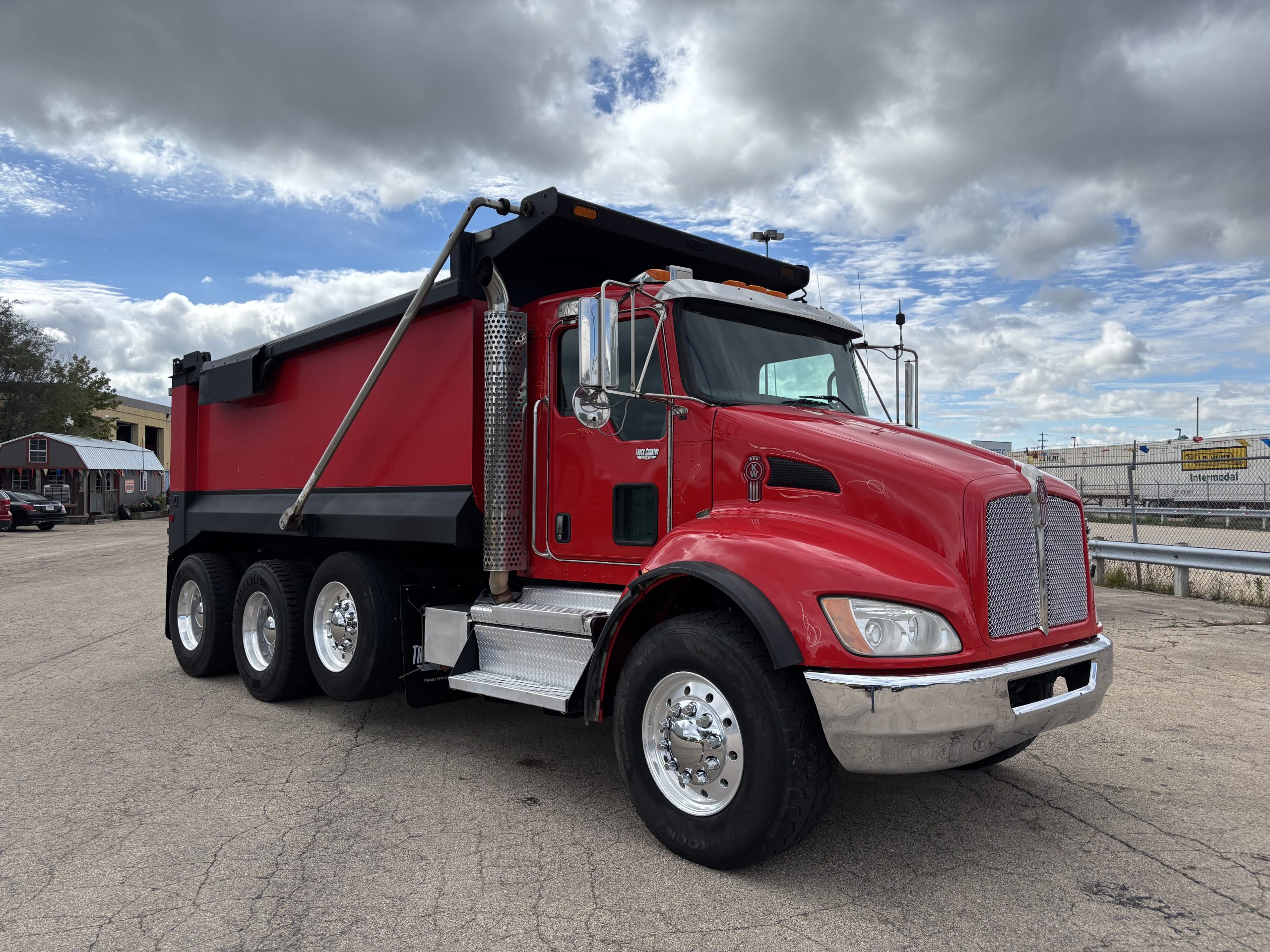 2018 Kenworth T370 in Appleton, WI — photo 3