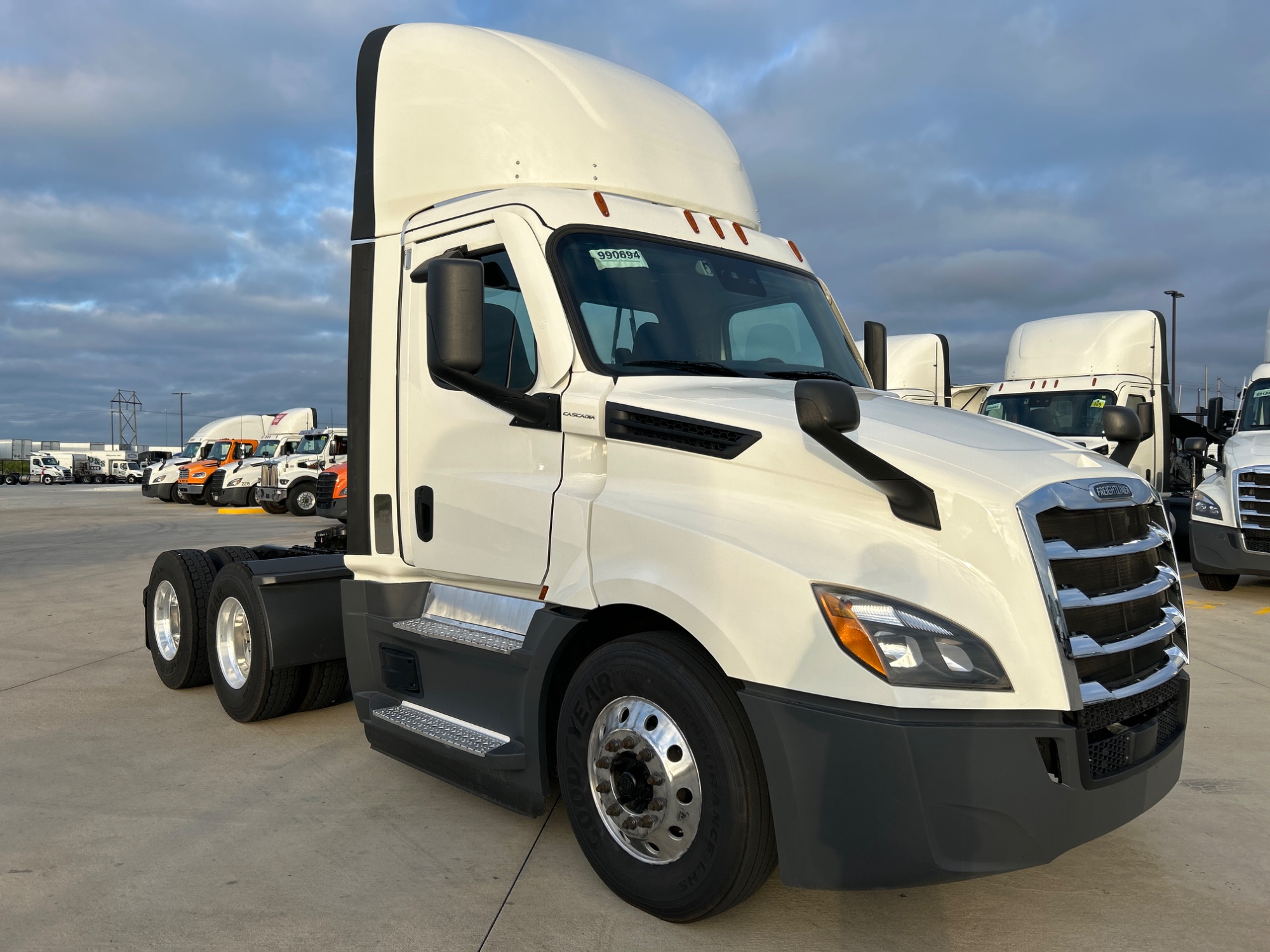 2021 Freightliner PT126DC 2021 Freightliner PT126DC - image 3 of 5