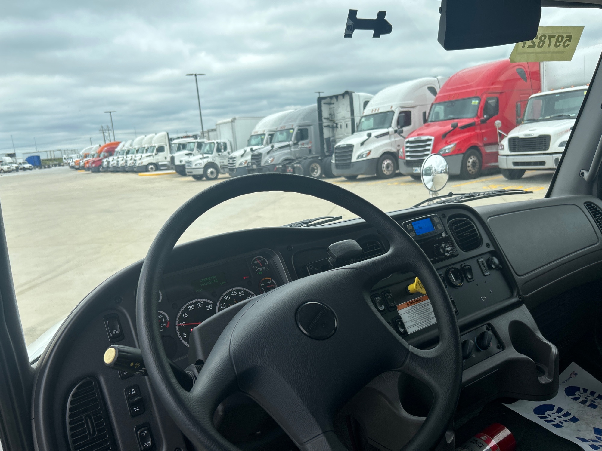 2018 Freightliner M2 106 2018 Freightliner M2 106 - image 6 of 6