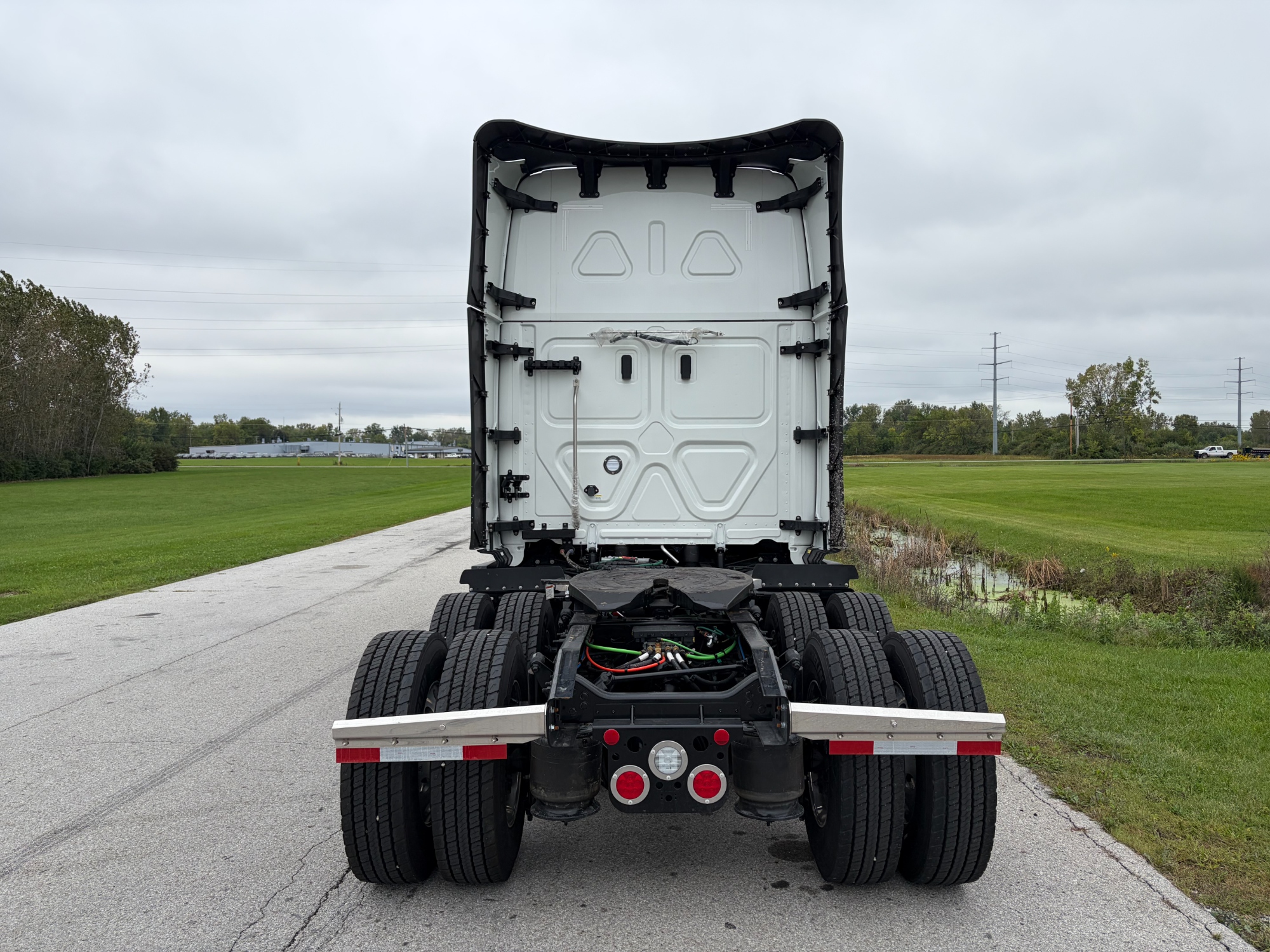 2027 Freightliner PJ126SLP 2027 Freightliner PJ126SLP - image 4 of 6