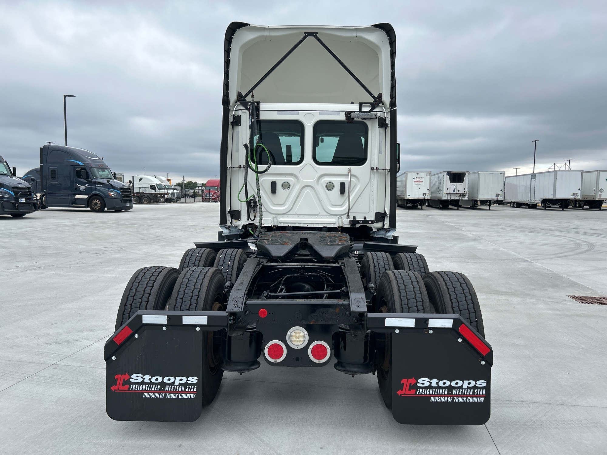 2021 Freightliner Cascadia in Lima, OH — photo 4