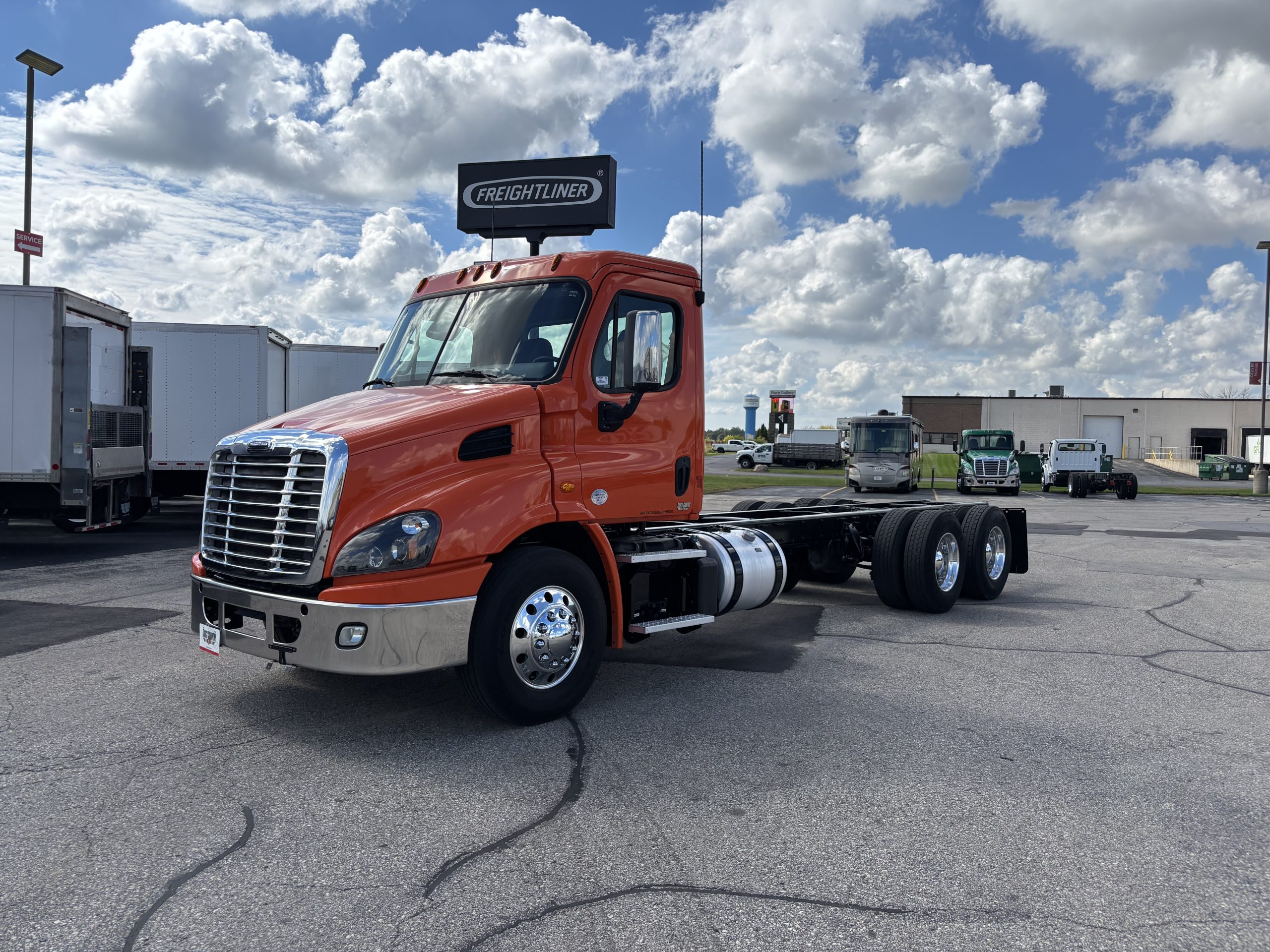 2018 Freightliner CA113DC 2018 Freightliner CA113DC - image 1 of 6