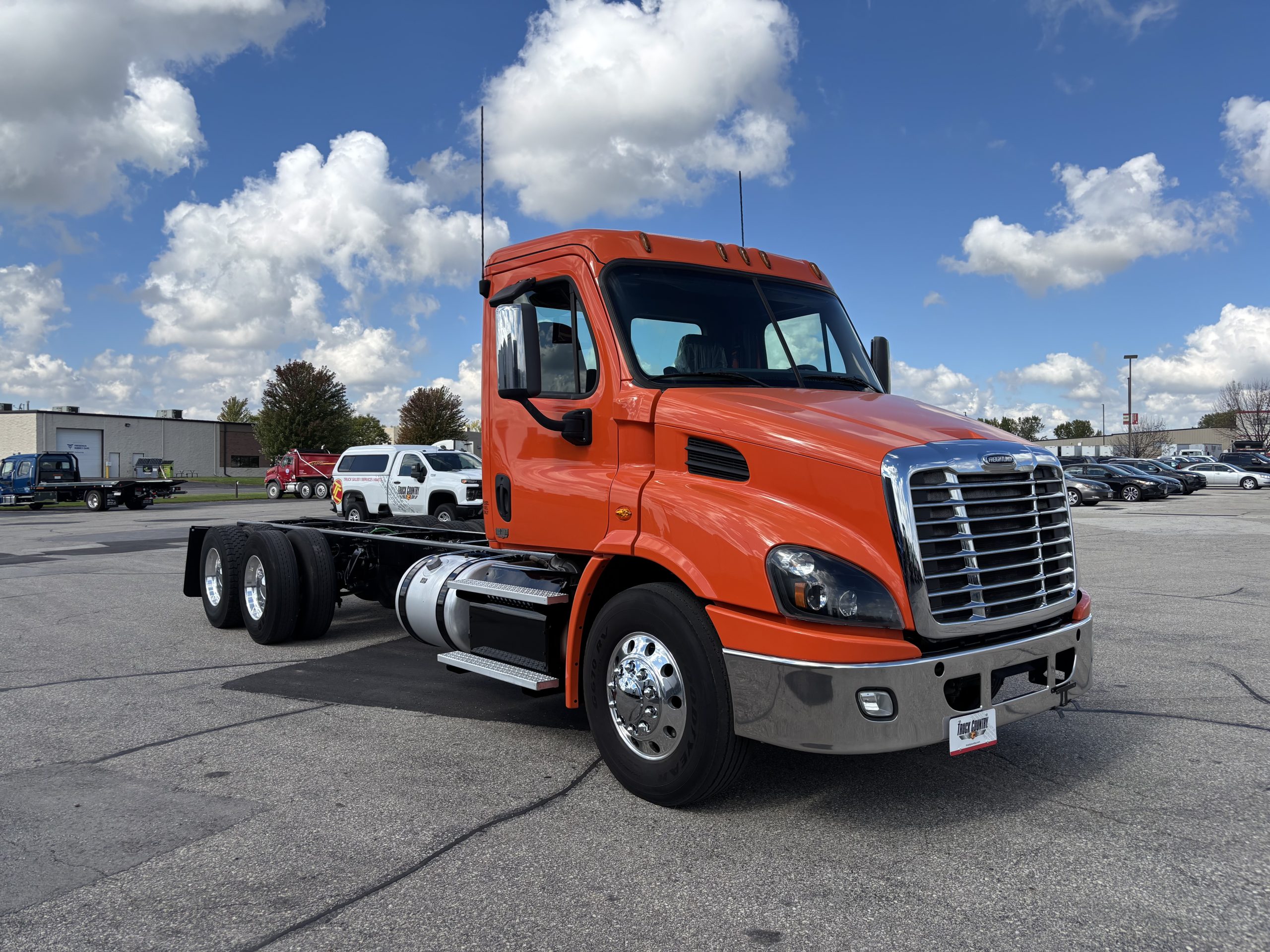 2018 Freightliner CA113DC 2018 Freightliner CA113DC - image 3 of 6