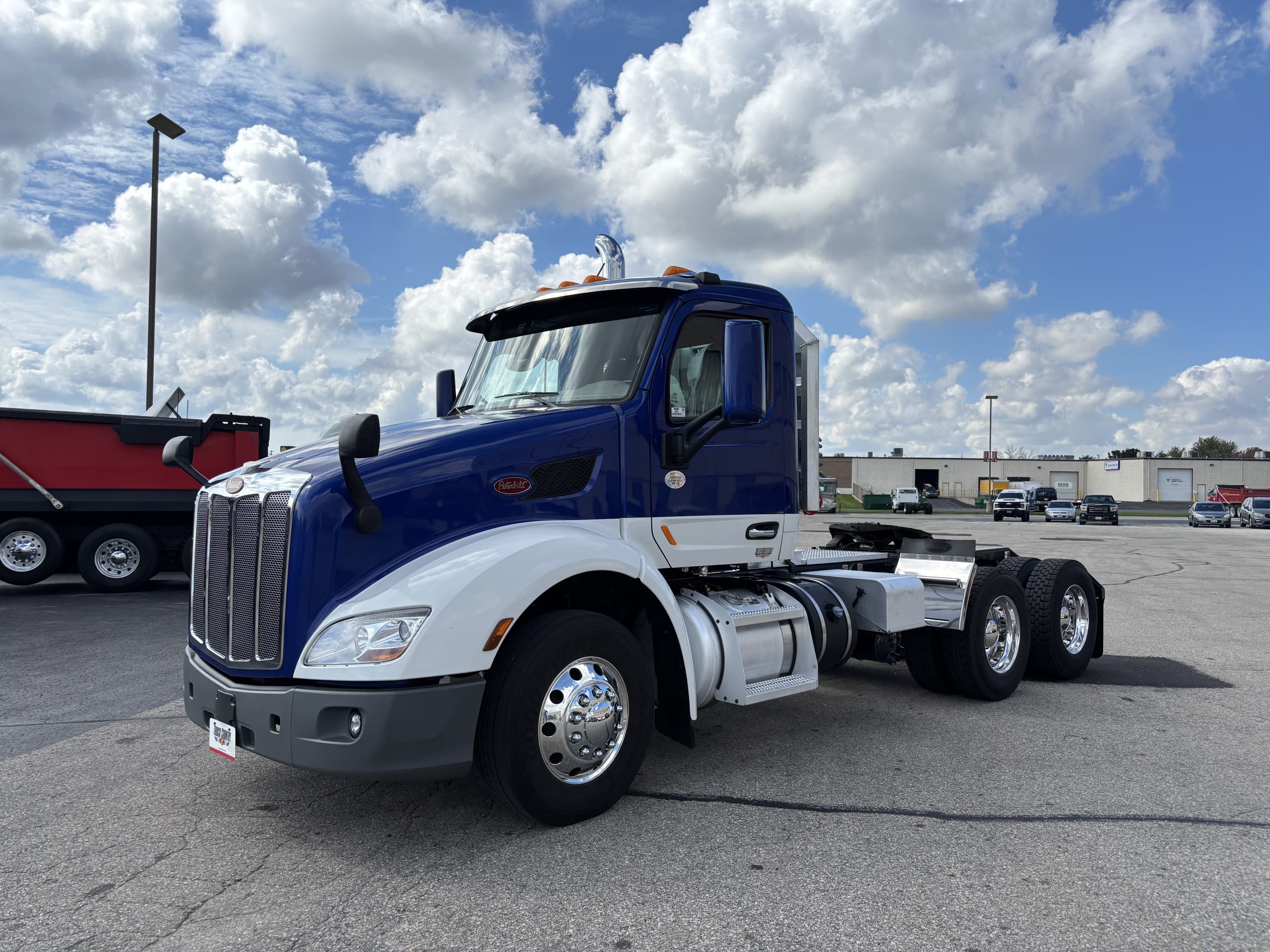 2019 Peterbilt 579 2019 Peterbilt 579 - image 1 of 6