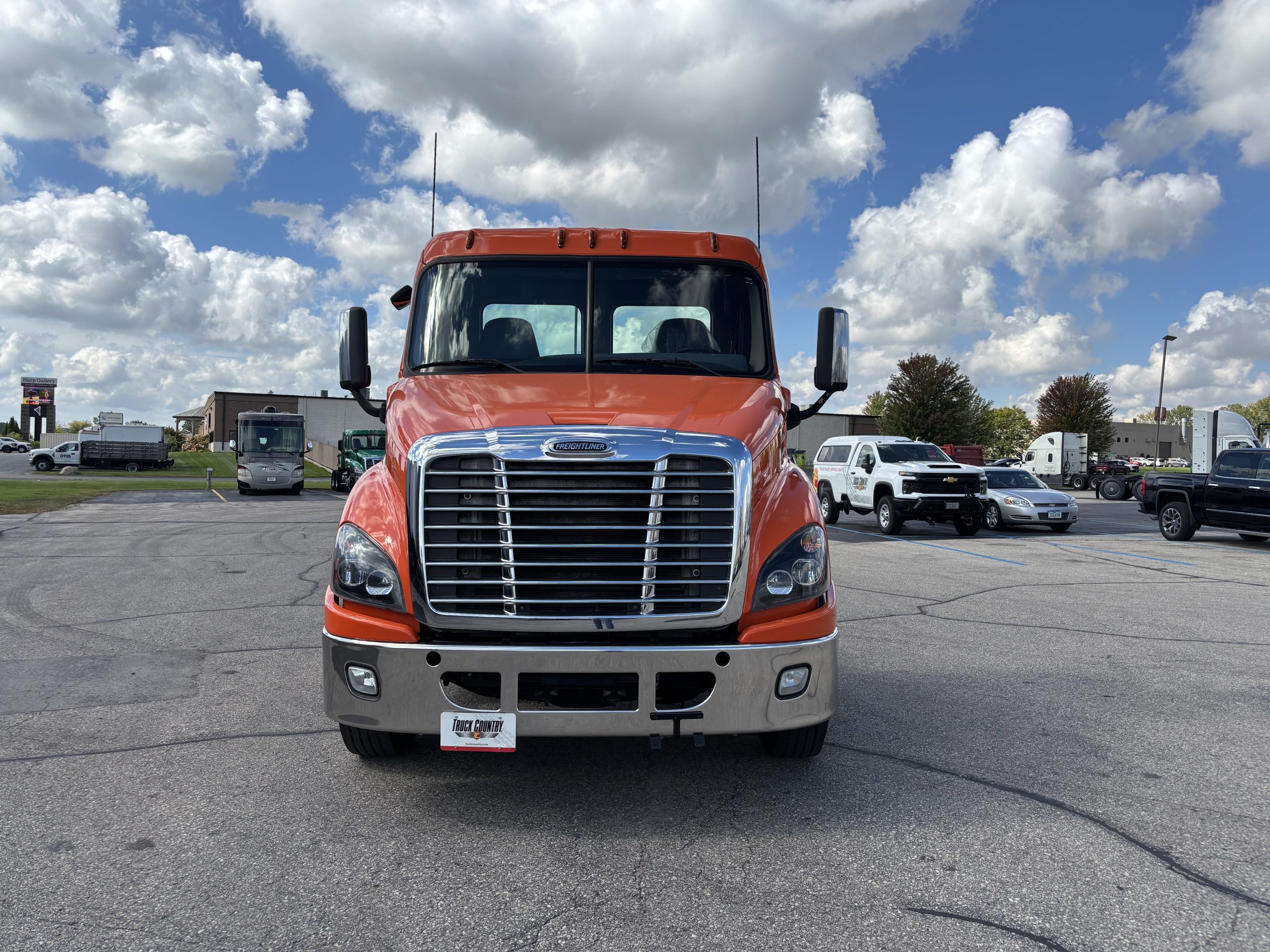 2018 Freightliner CA113DC 2018 Freightliner CA113DC - image 2 of 6