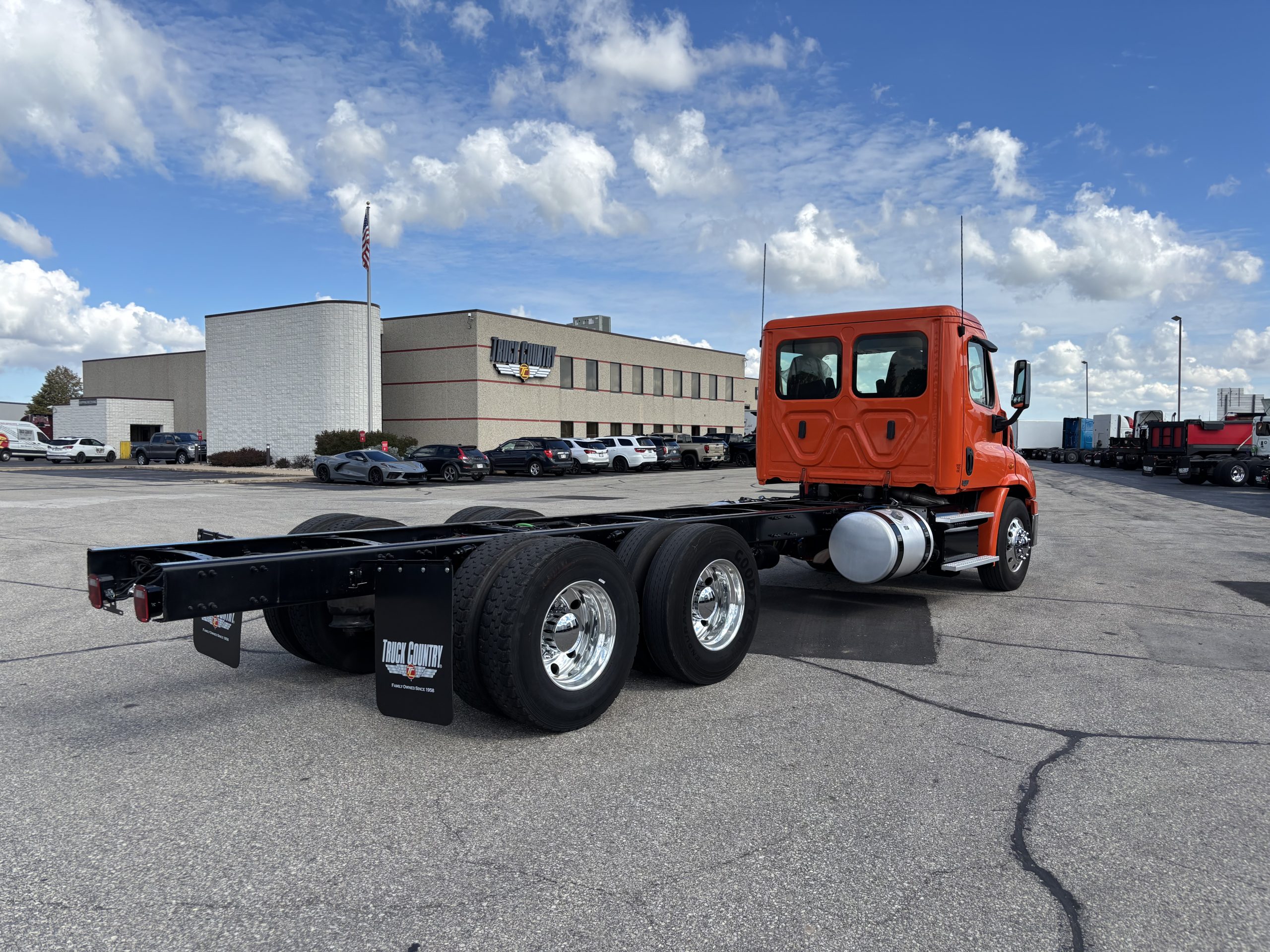 2018 Freightliner CA113DC 2018 Freightliner CA113DC - image 6 of 6