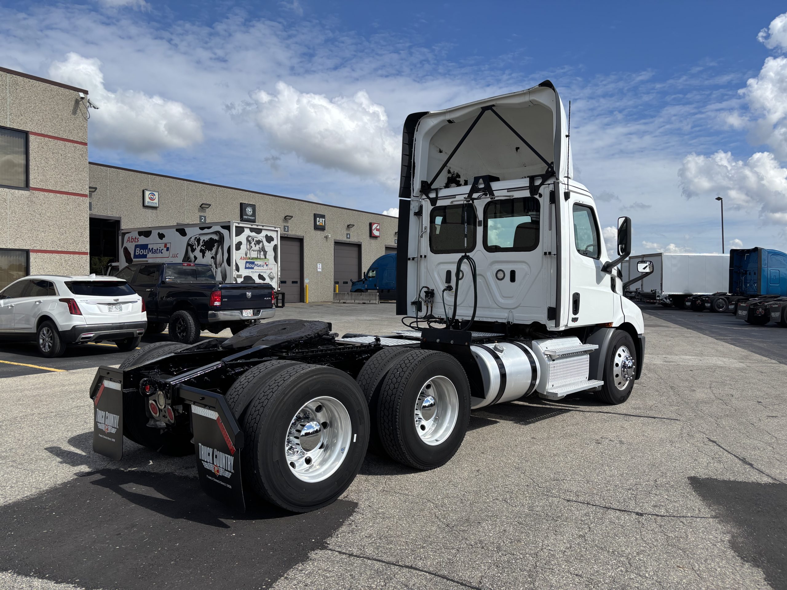 2019 Freightliner Cascadia in Cedar Rapids, IA — photo 6