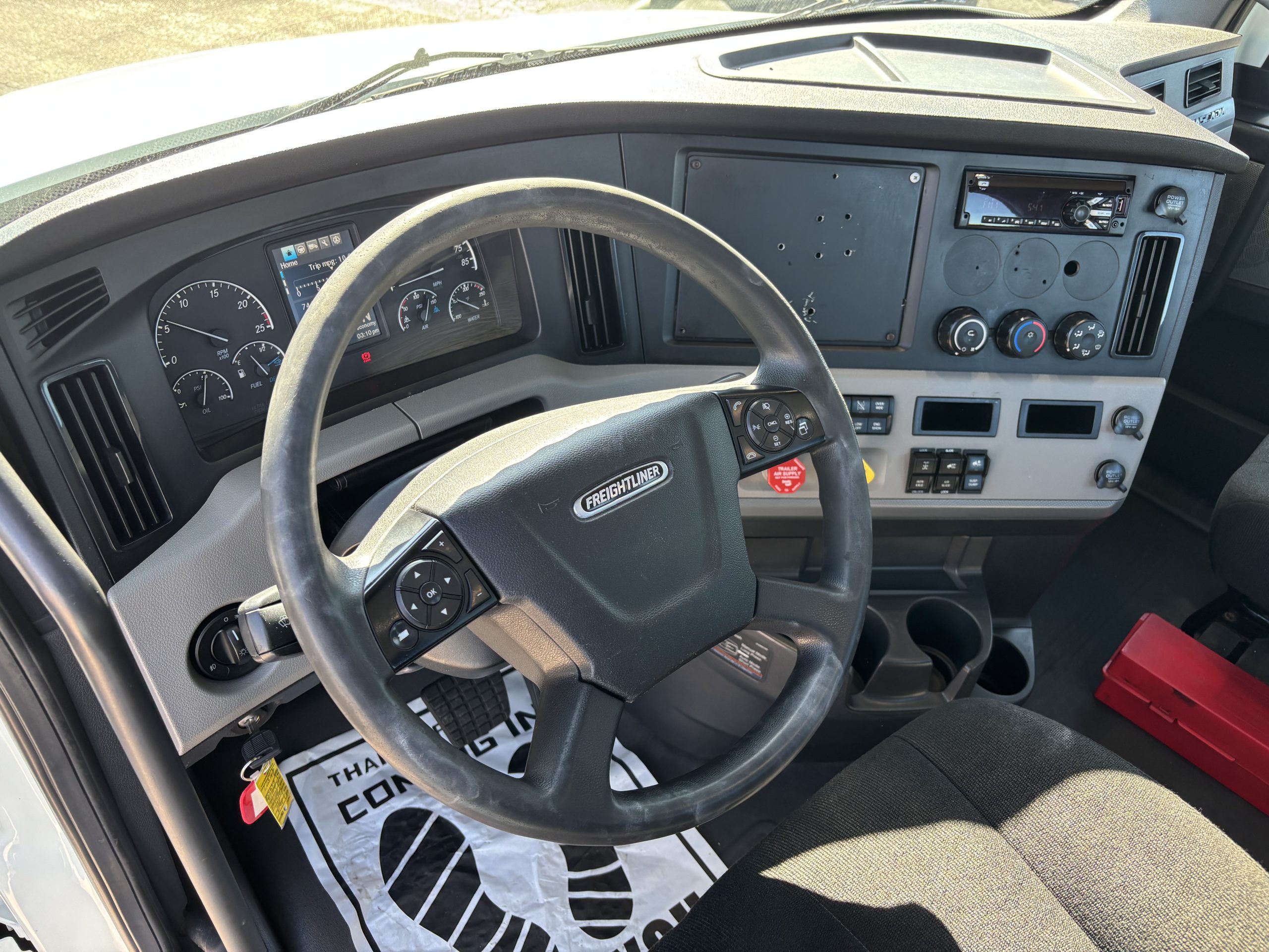 2019 Freightliner PT126DC 2019 Freightliner PT126DC - image 4 of 6