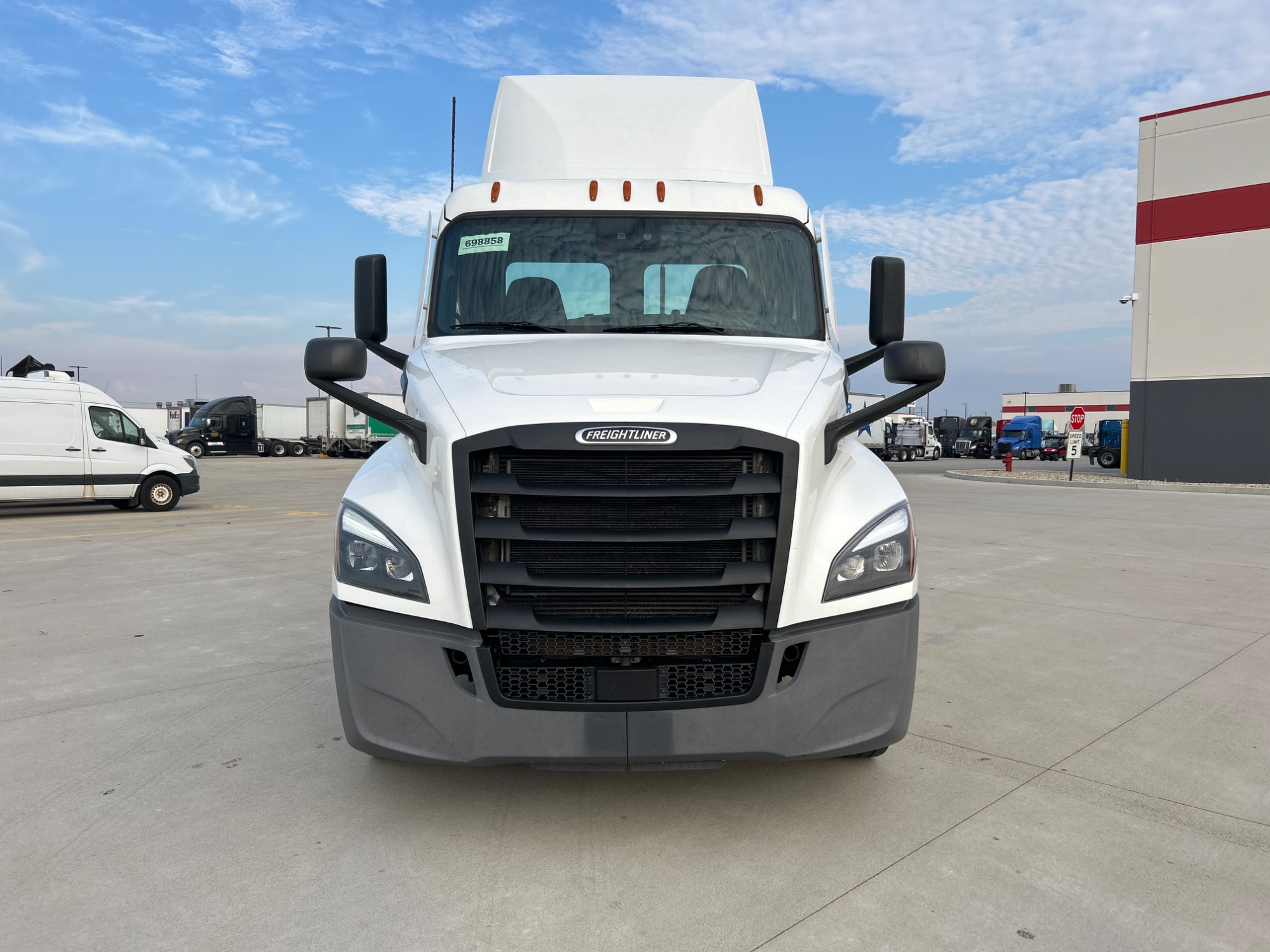2021 Freightliner PT126DC 2021 Freightliner PT126DC - image 2 of 5