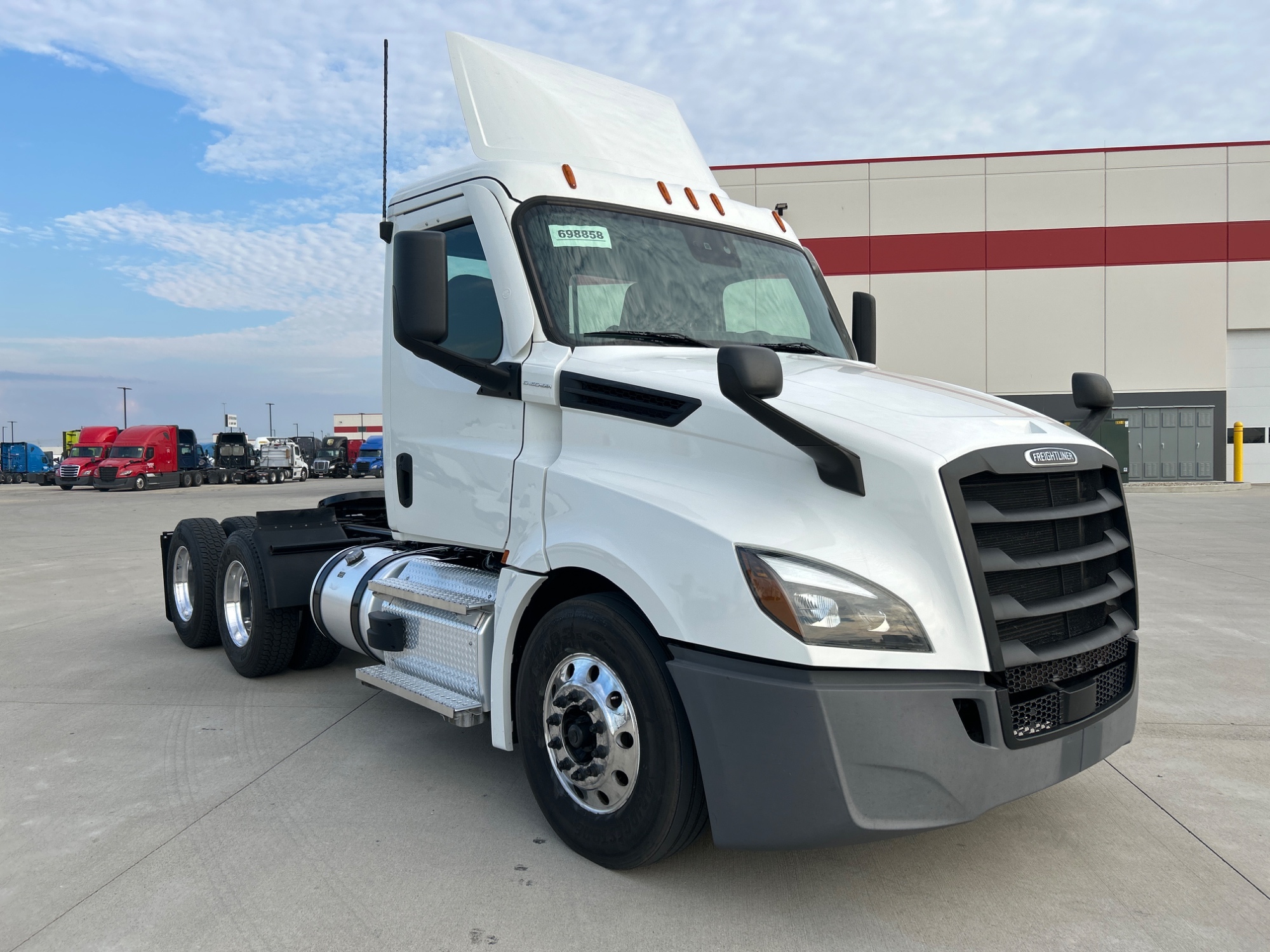 2021 Freightliner PT126DC 2021 Freightliner PT126DC - image 3 of 5