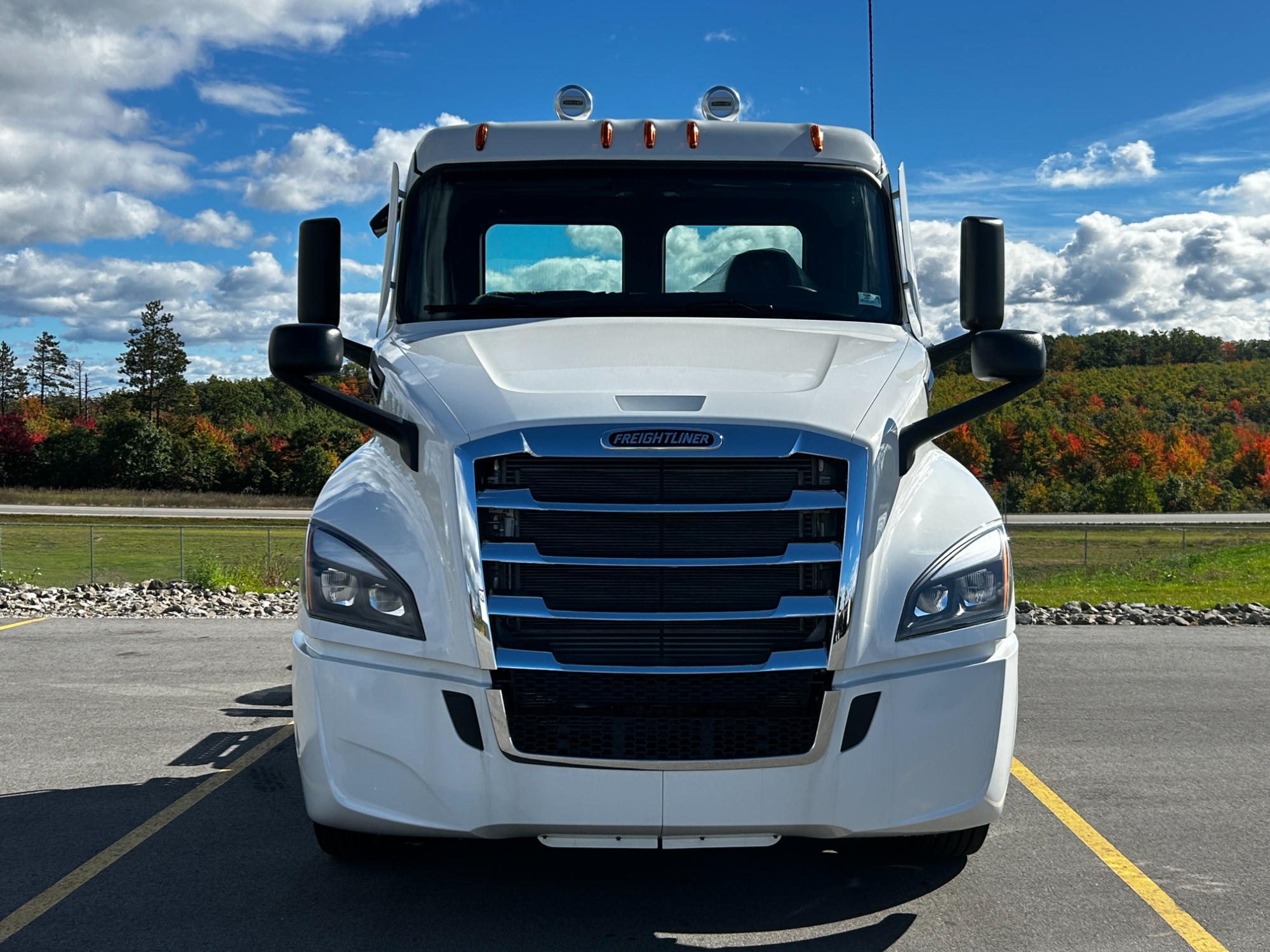 2027 Freightliner PT126DC 2027 Freightliner PT126DC - image 2 of 5