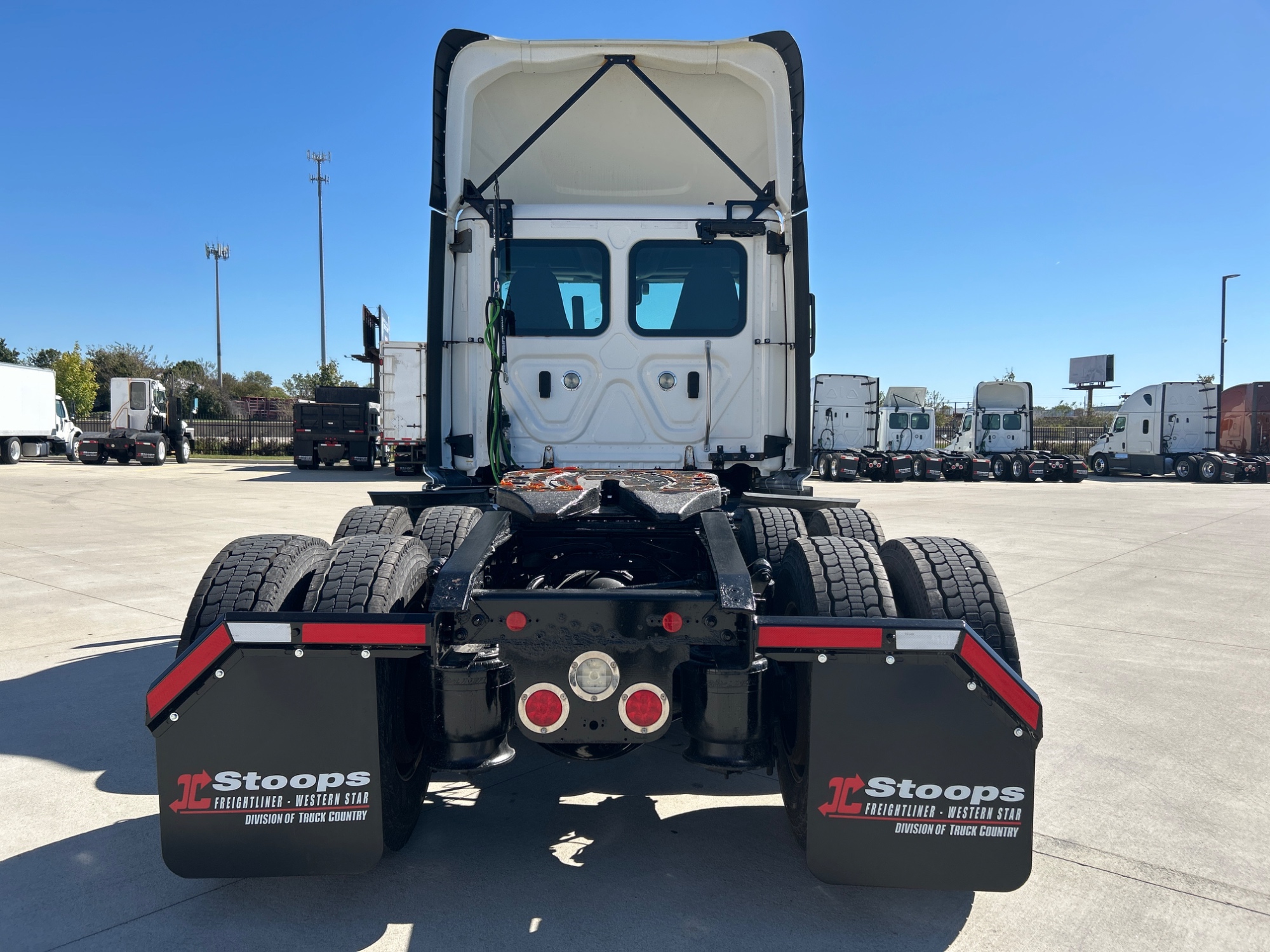 2021 Freightliner PT126DC 2021 Freightliner PT126DC - image 4 of 5