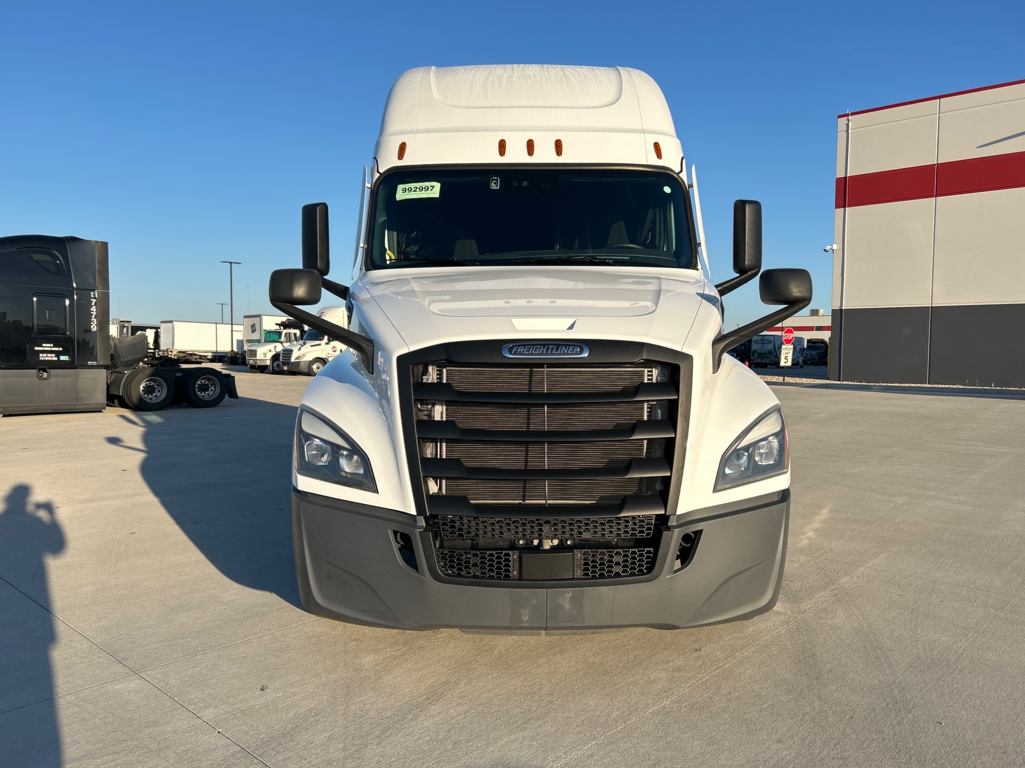 2024 Freightliner PT126SLP 2024 Freightliner PT126SLP - image 2 of 6